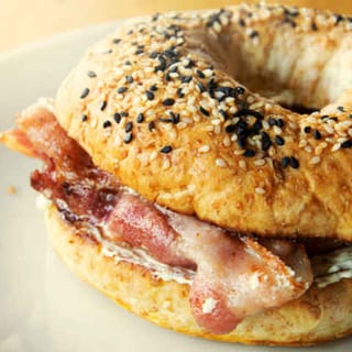BAGLE W/ CREAM CHEESE & BEEF BACON